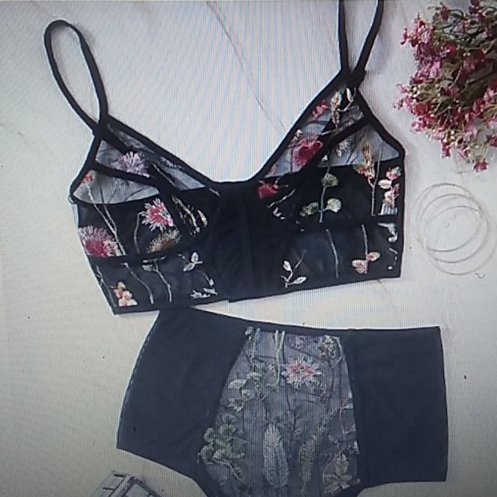 New! Floral Lingerie Set